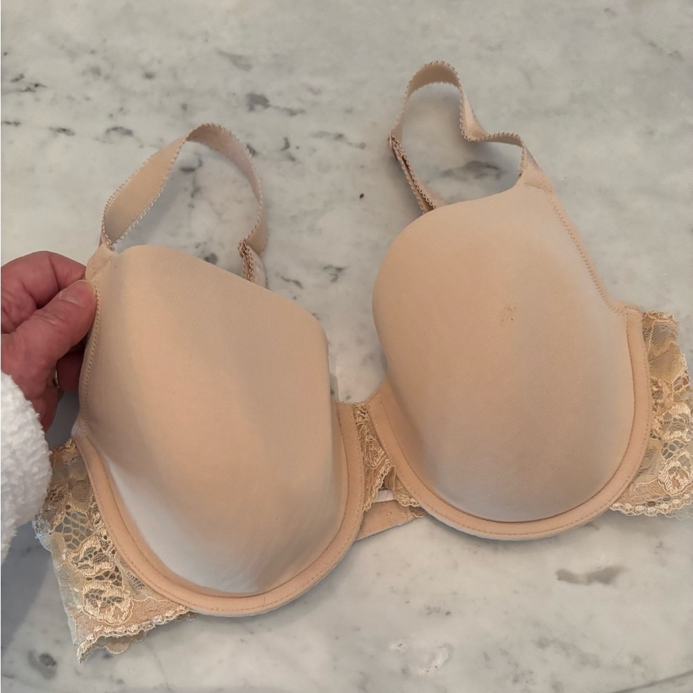 Wacoal Cream Lace Bra